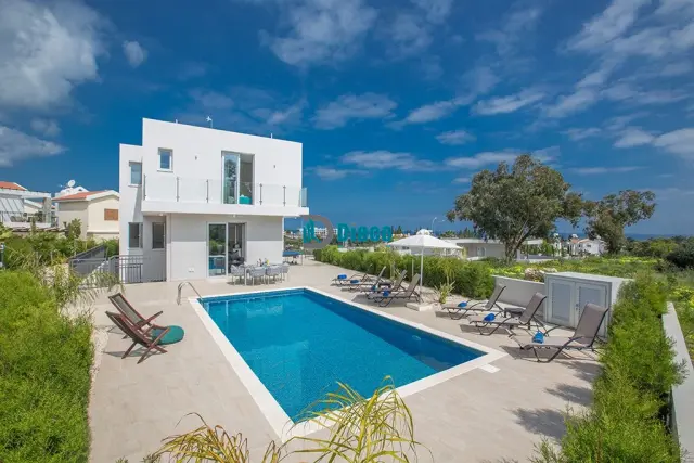 5 Bedroom Villa in Protaras